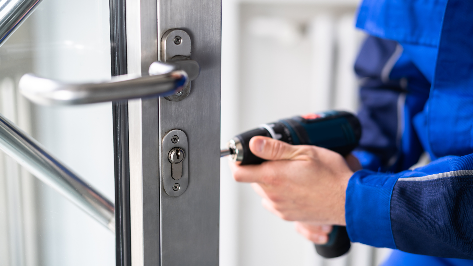 Mastering Modern Locksmithing: Car Keys, Smart Locks, and More